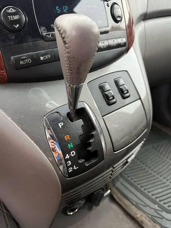 used 2004 Toyota Sienna car, priced at $4,299