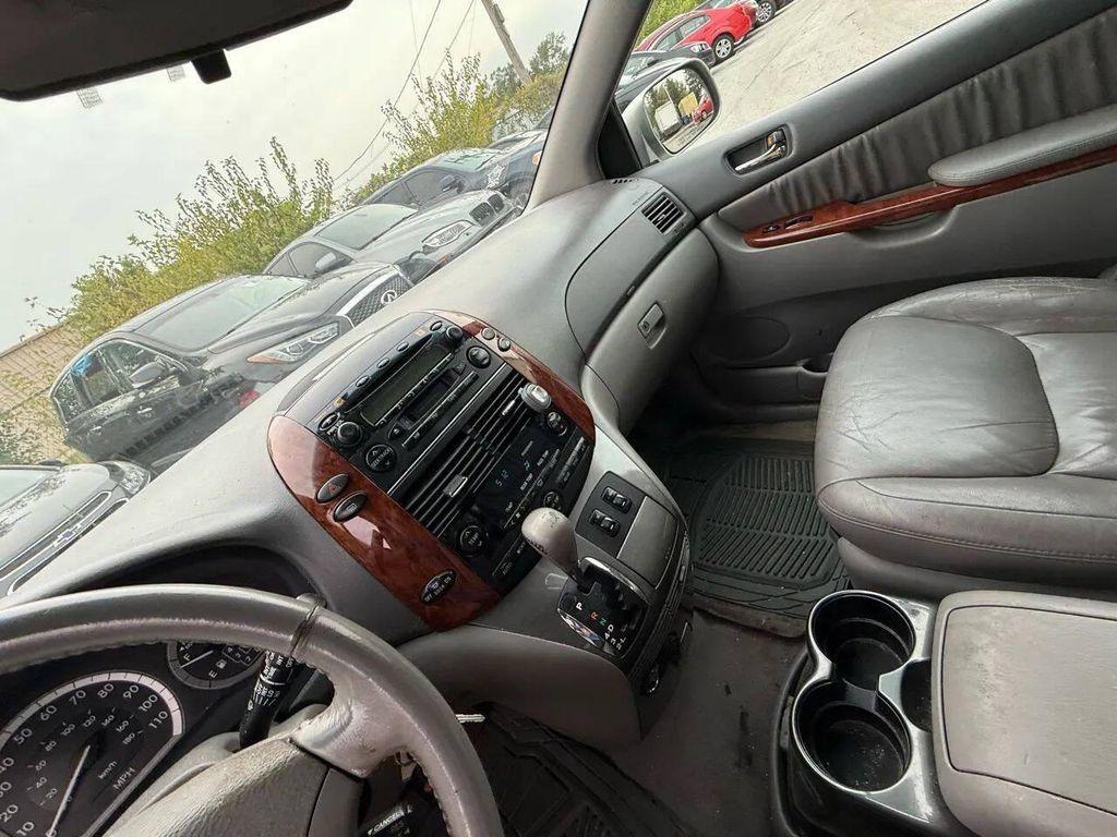 used 2004 Toyota Sienna car, priced at $4,299