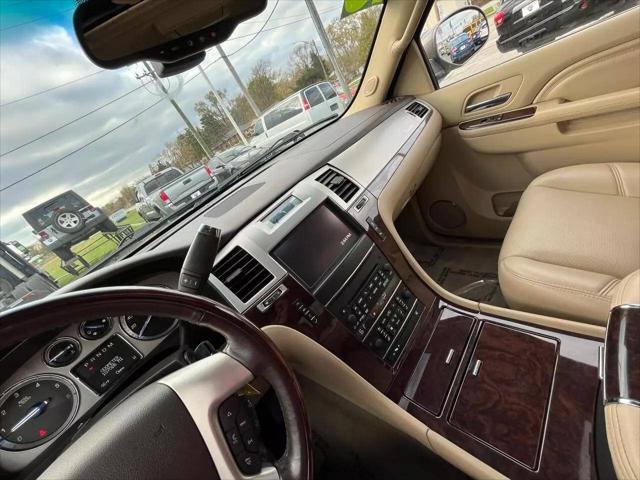 used 2013 Cadillac Escalade car, priced at $18,499