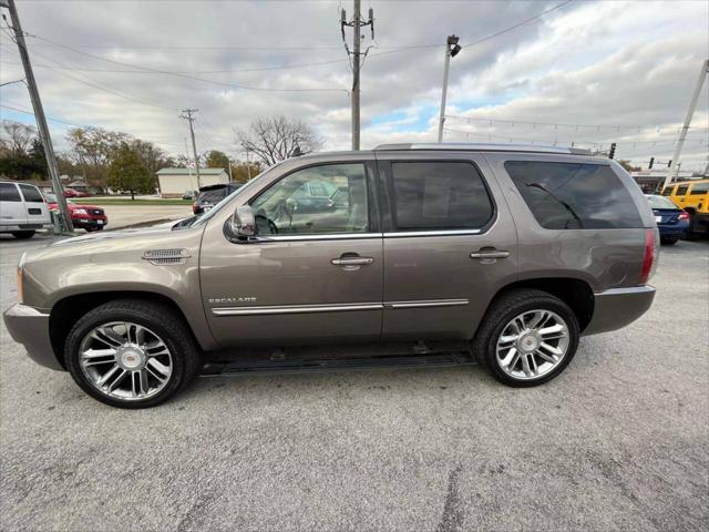 used 2013 Cadillac Escalade car, priced at $18,499