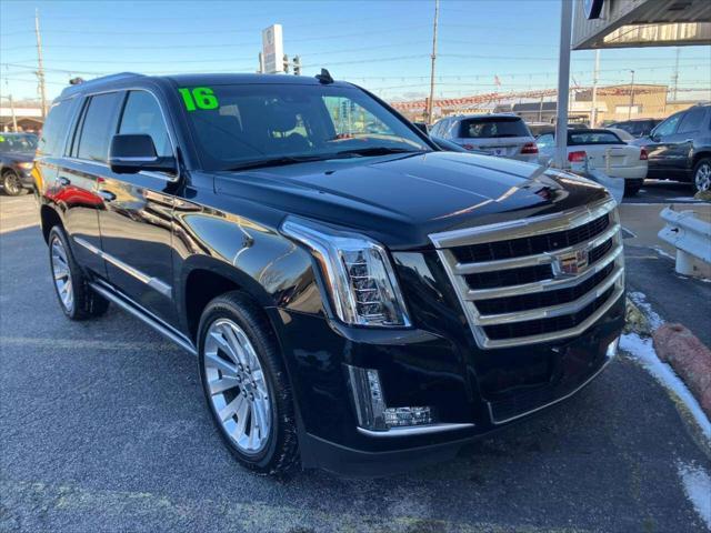 used 2016 Cadillac Escalade car, priced at $26,999