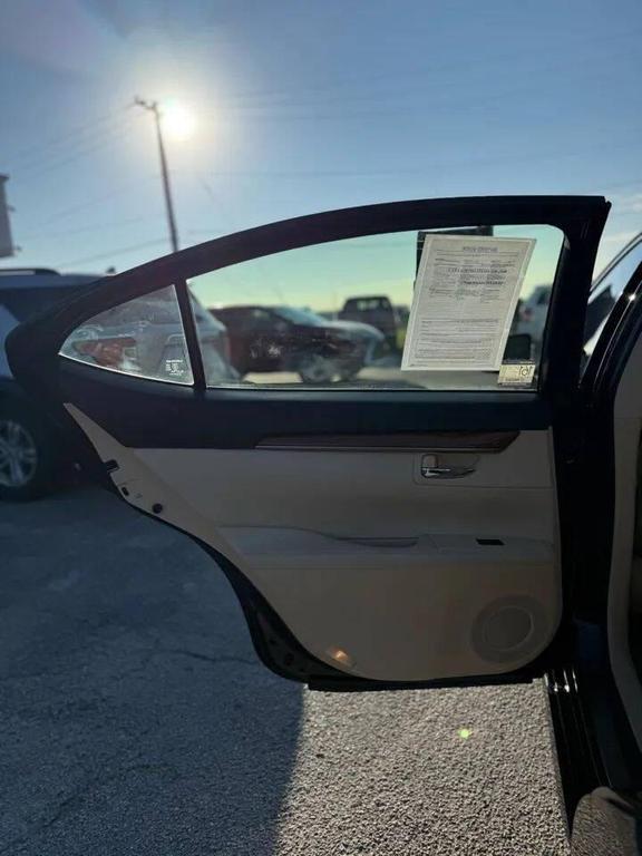 used 2014 Lexus ES 300h car, priced at $14,999