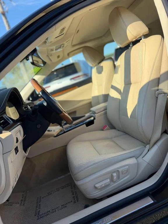 used 2014 Lexus ES 300h car, priced at $14,999