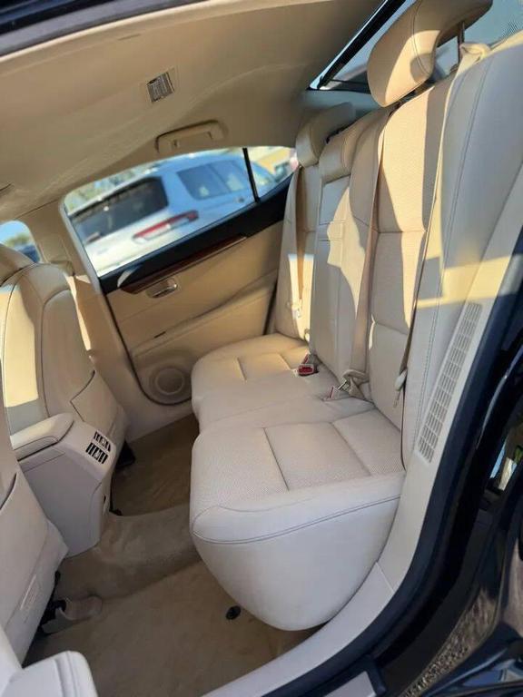 used 2014 Lexus ES 300h car, priced at $14,999