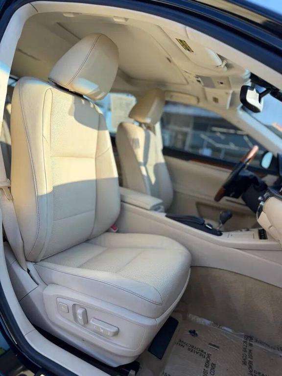 used 2014 Lexus ES 300h car, priced at $14,999