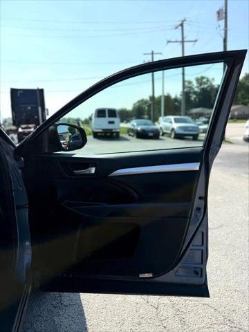 used 2017 Toyota Highlander car, priced at $15,999