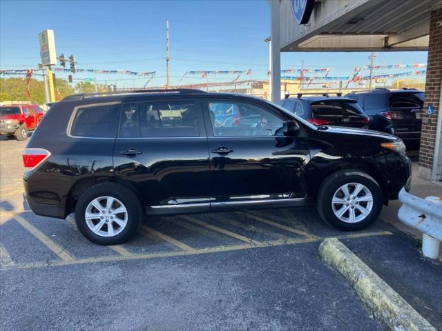 used 2013 Toyota Highlander car, priced at $12,749