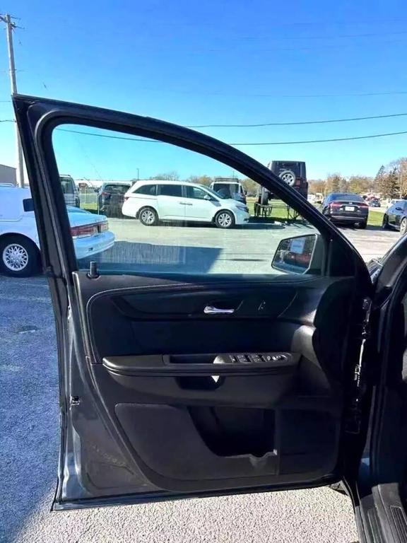 used 2014 GMC Acadia car, priced at $11,199