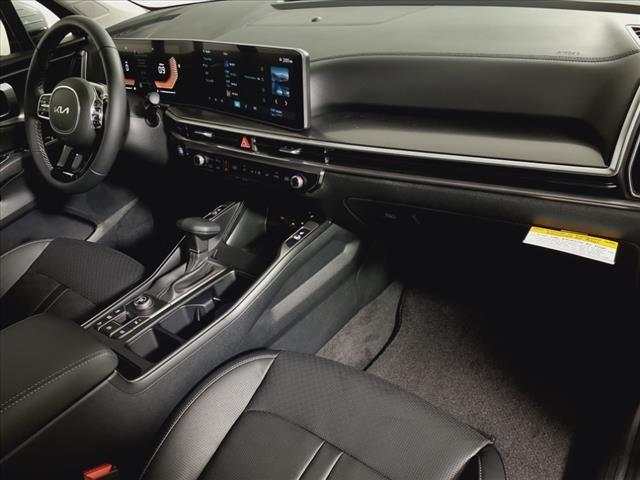 new 2025 Kia Sorento car, priced at $35,136
