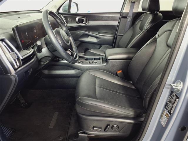 used 2024 Kia Sorento car, priced at $33,101