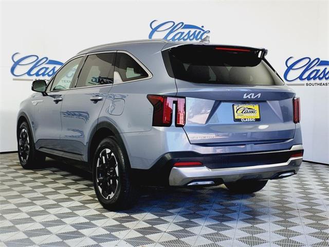 used 2024 Kia Sorento car, priced at $33,101
