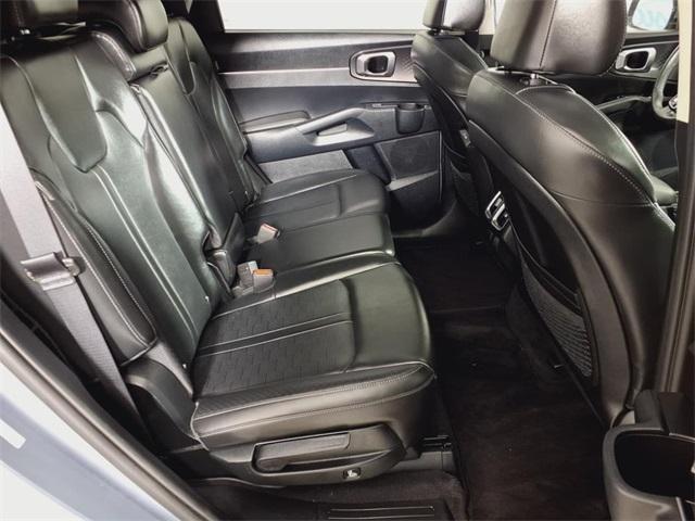 used 2024 Kia Sorento car, priced at $33,101