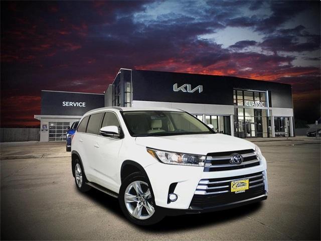 used 2019 Toyota Highlander car, priced at $25,895