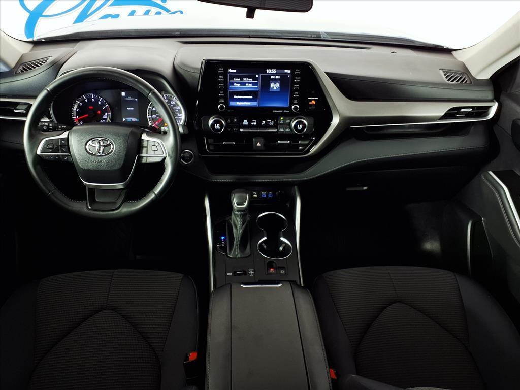 used 2022 Toyota Highlander car, priced at $32,995