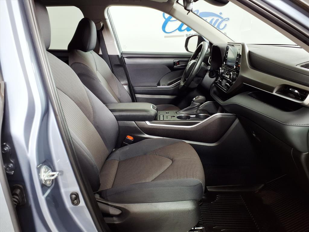 used 2022 Toyota Highlander car, priced at $32,995