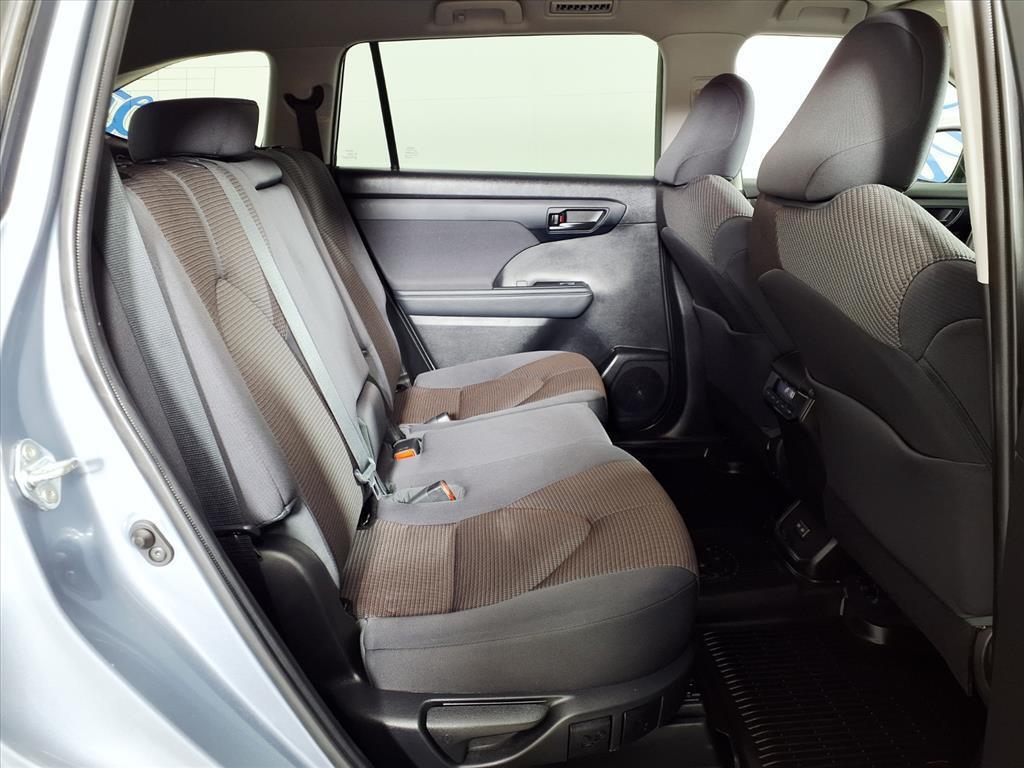 used 2022 Toyota Highlander car, priced at $32,995