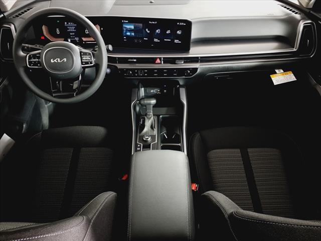 new 2025 Kia Sorento car, priced at $30,582