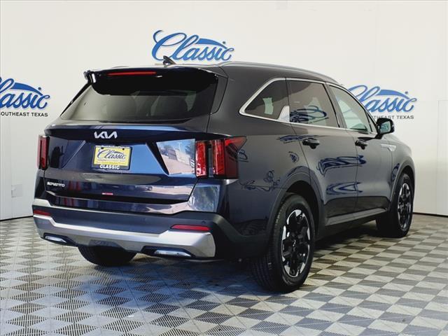 new 2025 Kia Sorento car, priced at $33,856