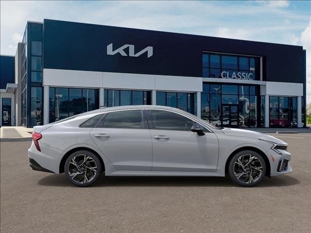 new 2025 Kia K5 car, priced at $30,154