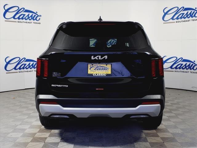 new 2025 Kia Sorento car, priced at $31,043