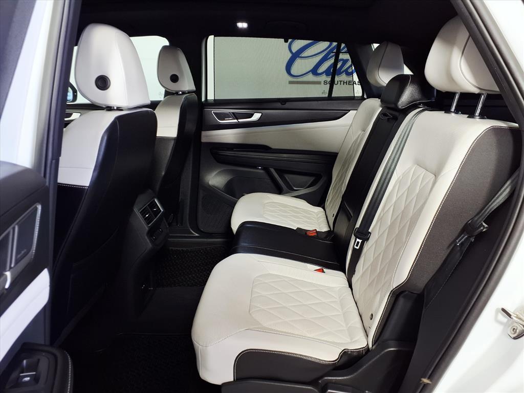 used 2024 Volkswagen Atlas Cross Sport car, priced at $38,995