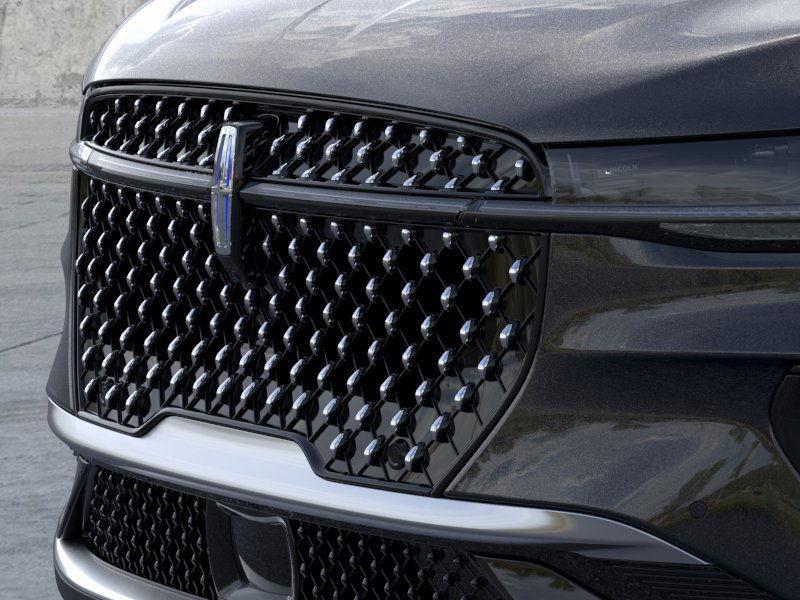 new 2025 Lincoln Nautilus car, priced at $61,915