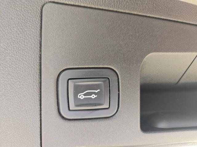 used 2018 Cadillac XT5 car, priced at $23,900