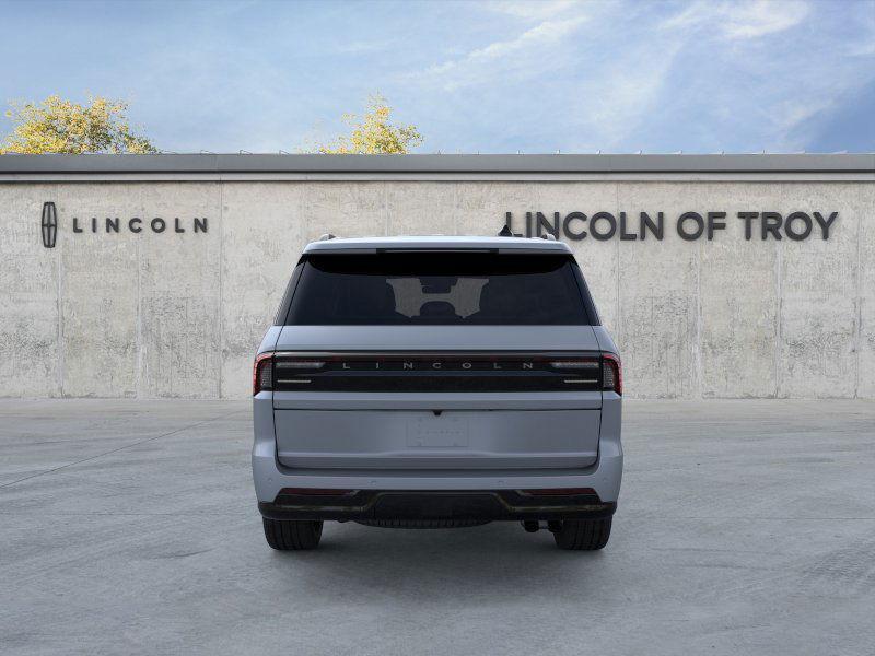 new 2025 Lincoln Navigator car, priced at $110,075