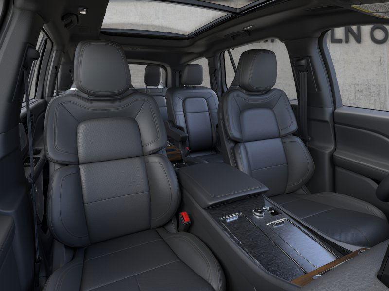 new 2025 Lincoln Aviator car, priced at $80,665