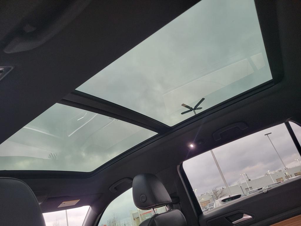 used 2021 Volkswagen Atlas Cross Sport car, priced at $27,800