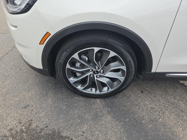 used 2022 Lincoln Nautilus car, priced at $34,900
