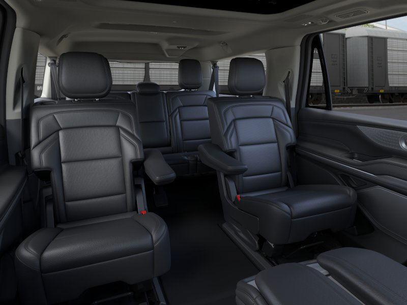 new 2025 Lincoln Navigator L car, priced at $106,175