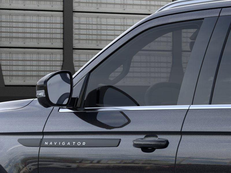 new 2025 Lincoln Navigator car, priced at $118,735