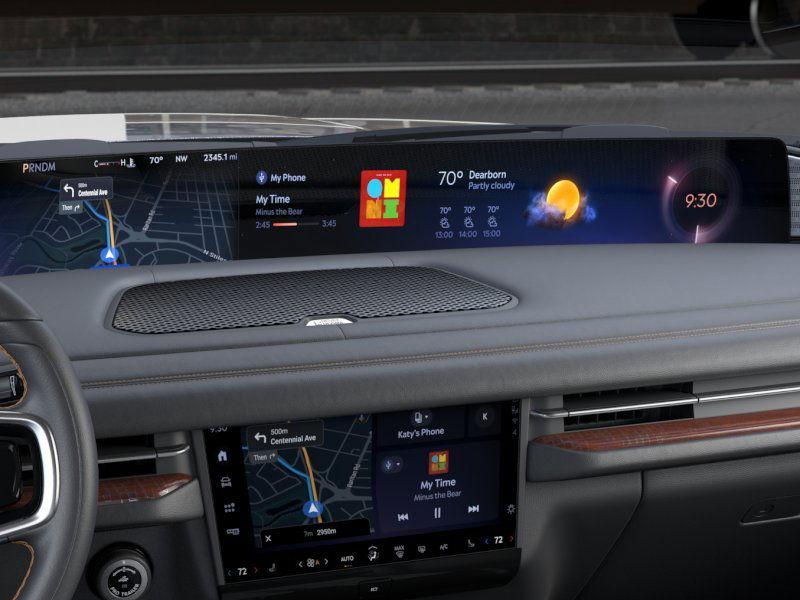 new 2025 Lincoln Navigator car, priced at $118,735