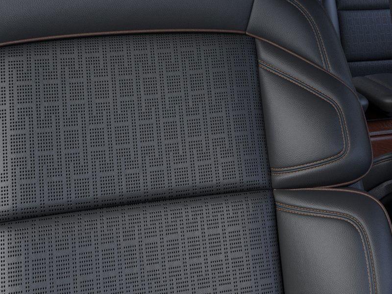 new 2025 Lincoln Navigator car, priced at $118,735