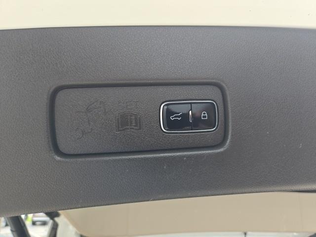 used 2021 Lincoln Aviator car, priced at $33,900