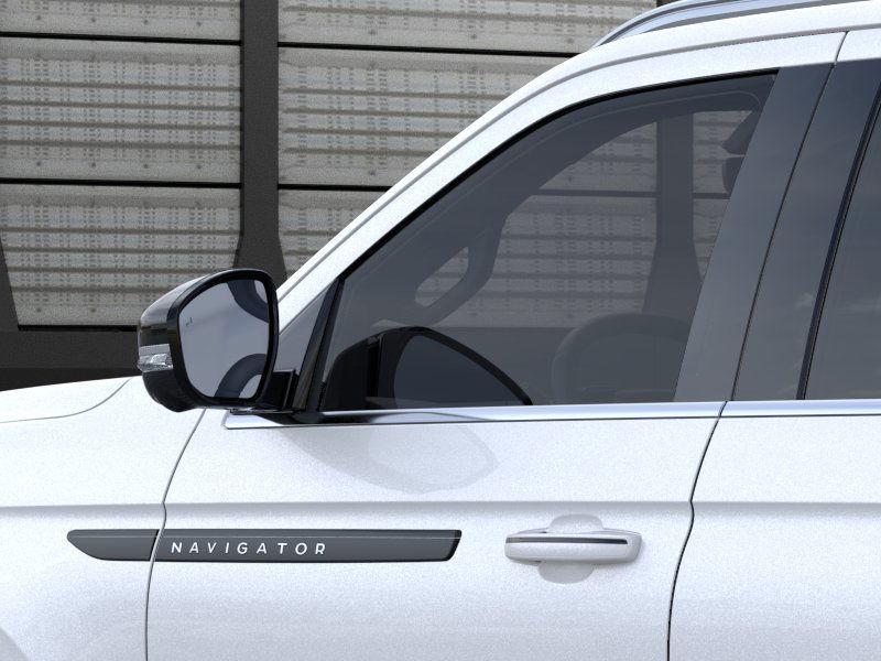 new 2025 Lincoln Navigator car, priced at $119,485