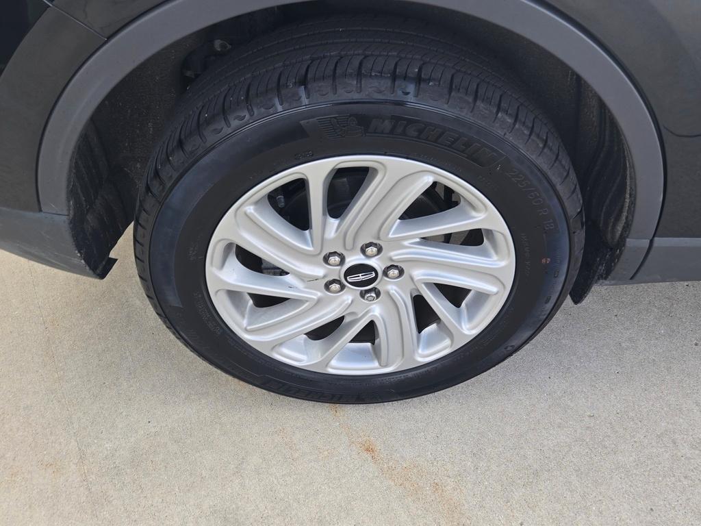 used 2023 Lincoln Corsair car, priced at $33,400