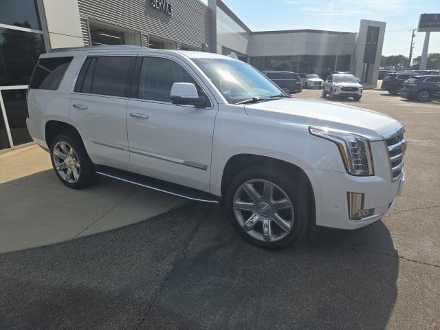 used 2018 Cadillac Escalade car, priced at $27,900