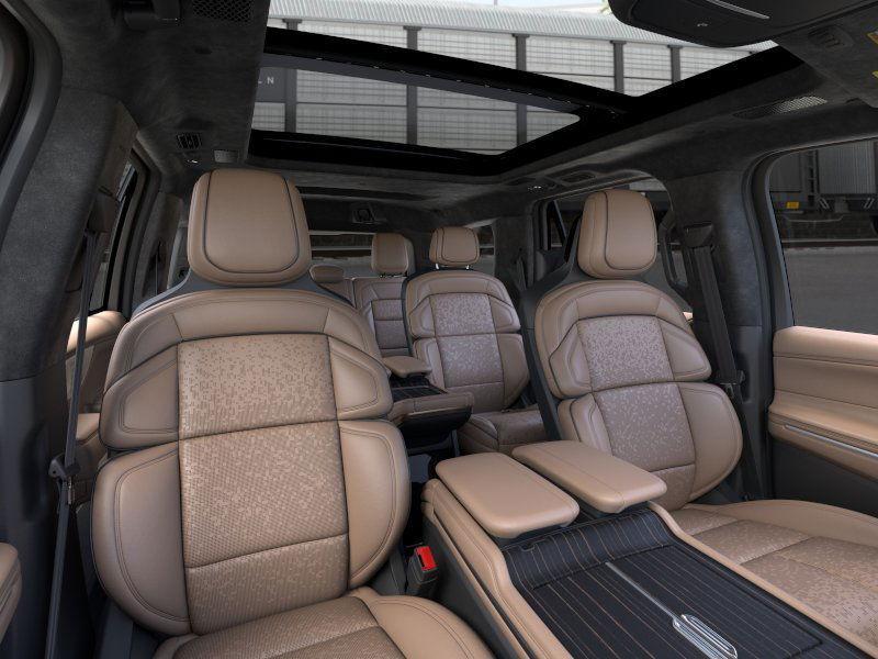 new 2025 Lincoln Navigator car, priced at $118,735