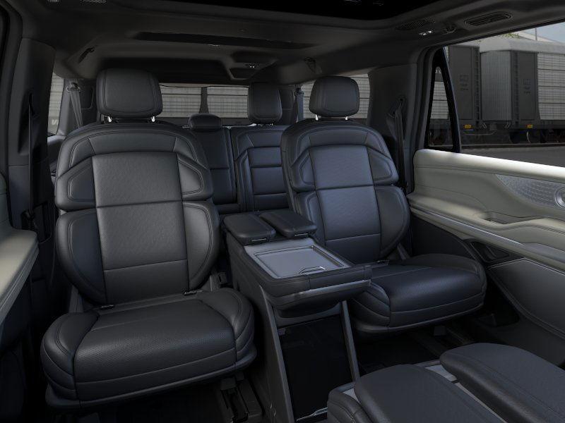 new 2025 Lincoln Navigator L car, priced at $112,295