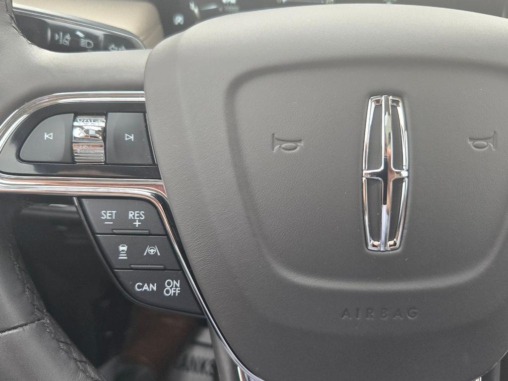 used 2023 Lincoln Nautilus car, priced at $40,400