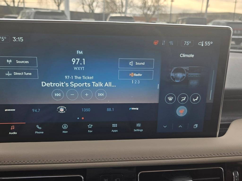 used 2023 Lincoln Nautilus car, priced at $40,400