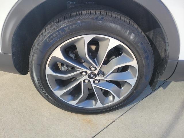 used 2023 Lincoln Nautilus car, priced at $40,900