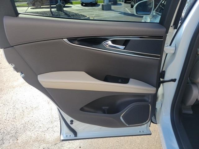 used 2023 Lincoln Nautilus car, priced at $40,900