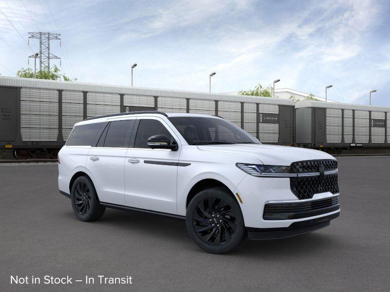 new 2025 Lincoln Navigator car, priced at $109,305