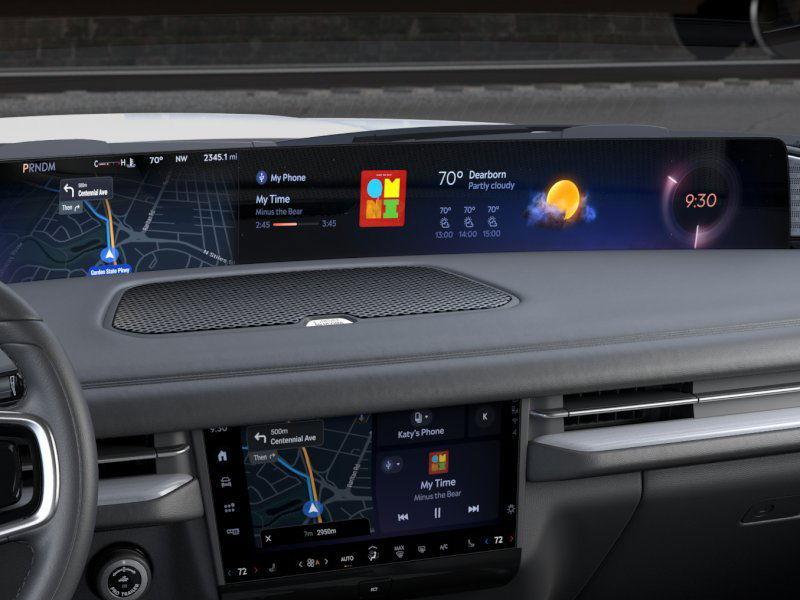 new 2025 Lincoln Navigator car, priced at $109,305