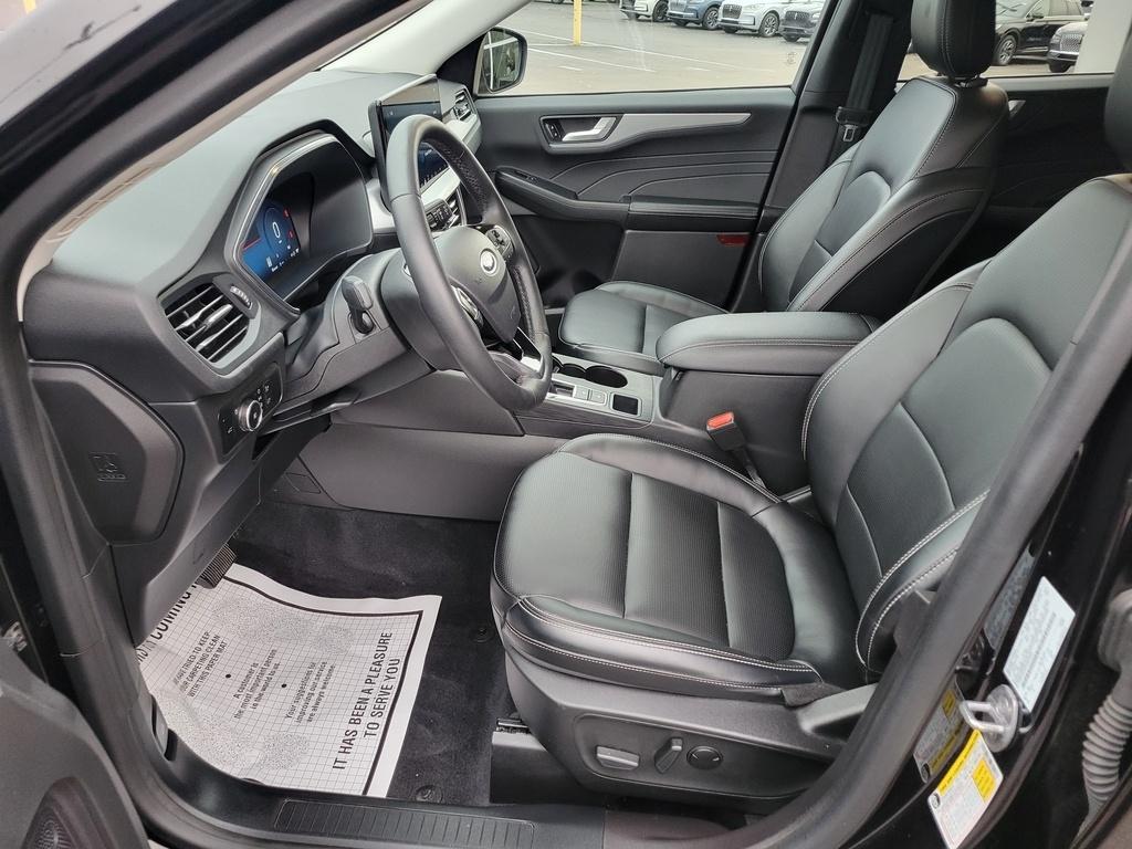used 2023 Ford Escape car, priced at $25,900
