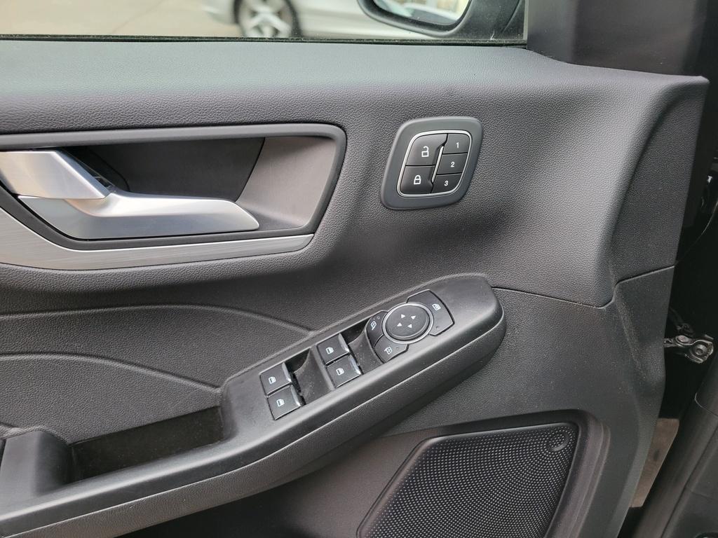 used 2023 Ford Escape car, priced at $25,900