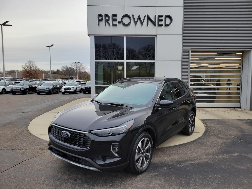 used 2023 Ford Escape car, priced at $25,900